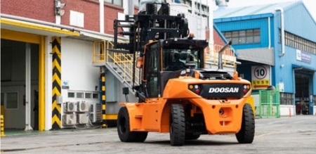 9-ая серия погрузчиков Doosan пополнилась экономичными большегрузами